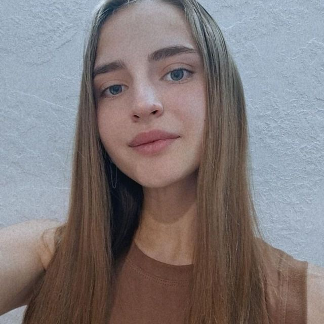 Яна — Менеджер по продажам